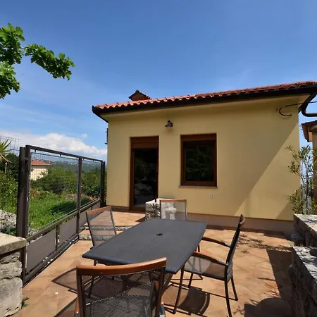 House Pobri * אופטיה