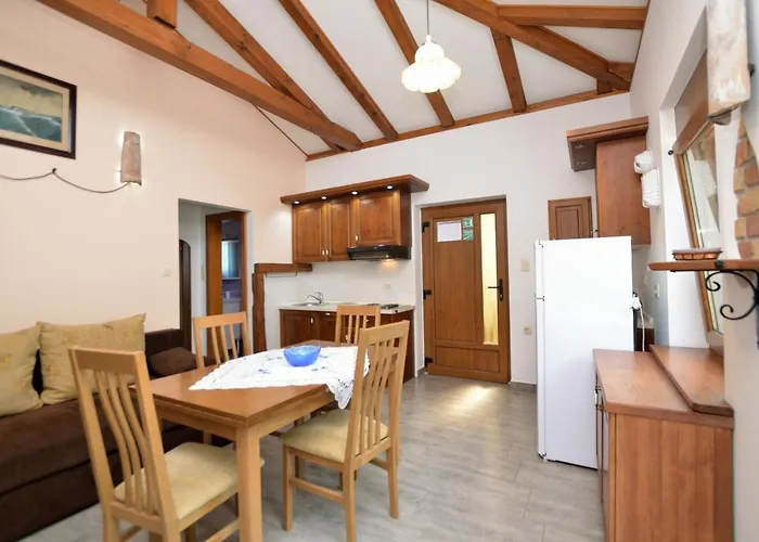 Dom wakacyjny House Pobri *