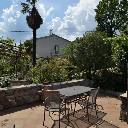 House Pobri בית נופש אופטיה