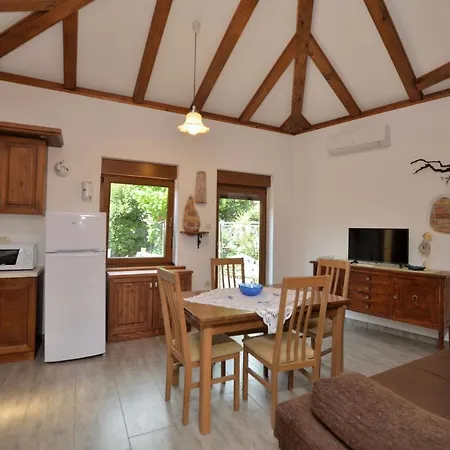 בית נופש House Pobri אופטיה